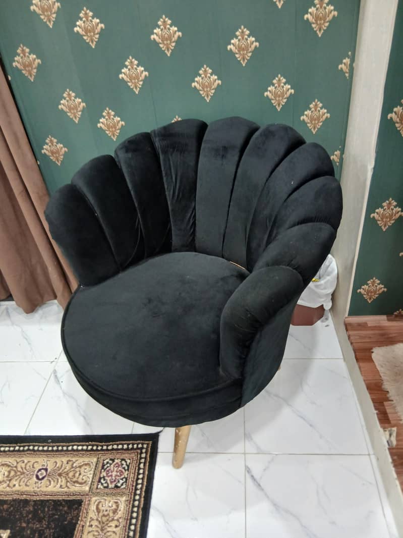 Solid bed chinoti style 4