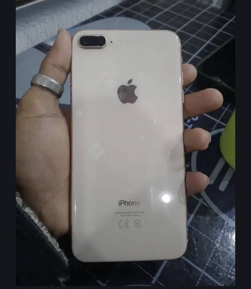 Apple iPhone 8 Plus 0