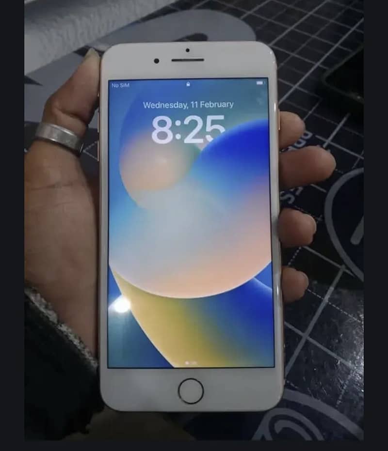 Apple iPhone 8 Plus 1
