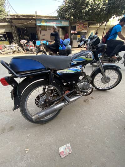Paiso ke need hain urgent sell karr raha ho whatsapp 03489542320
