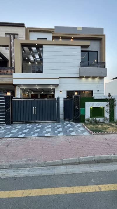 Like A Brand New 5 Marla House For Rent