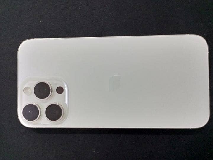 Apple iPhone 15 Pro Max 5
