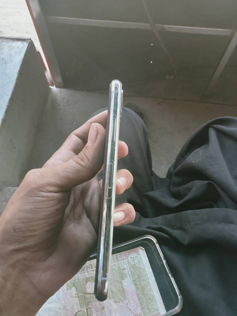 Apple iPhone X 1