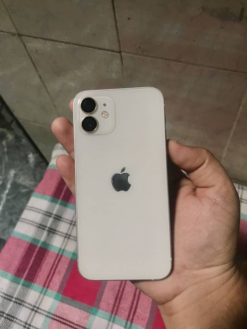 Apple iPhone 12 0