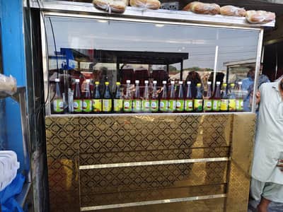 display counter size 6x3 feet