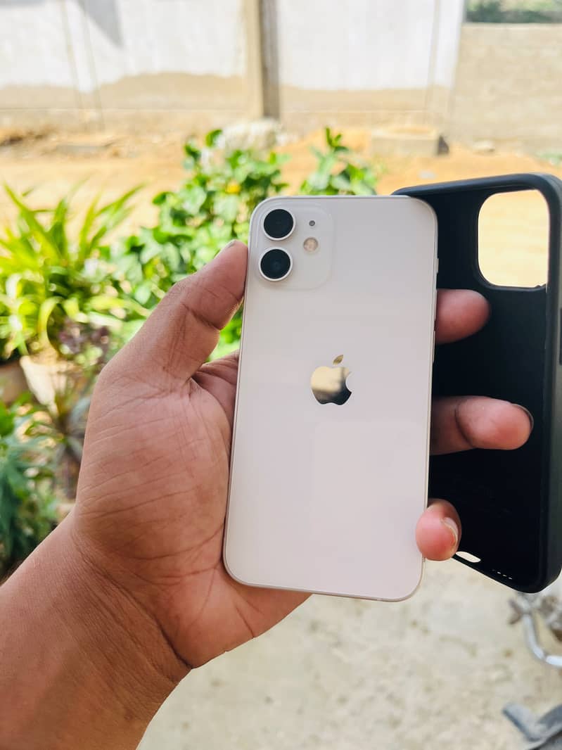 IPhone 12 mini 8