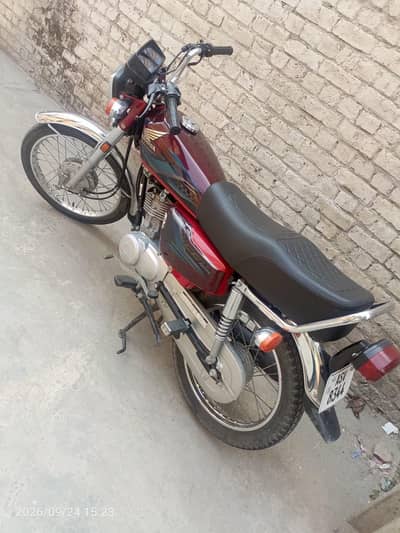 Honda 125 2023/24 model top condition normal use
