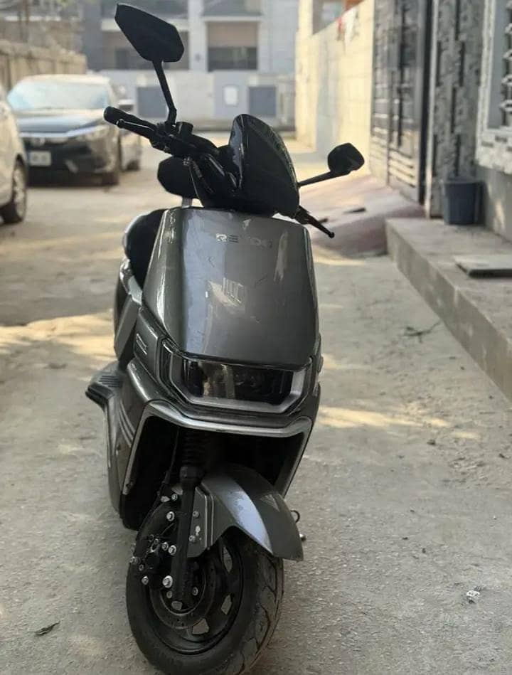 Revoo A12 1