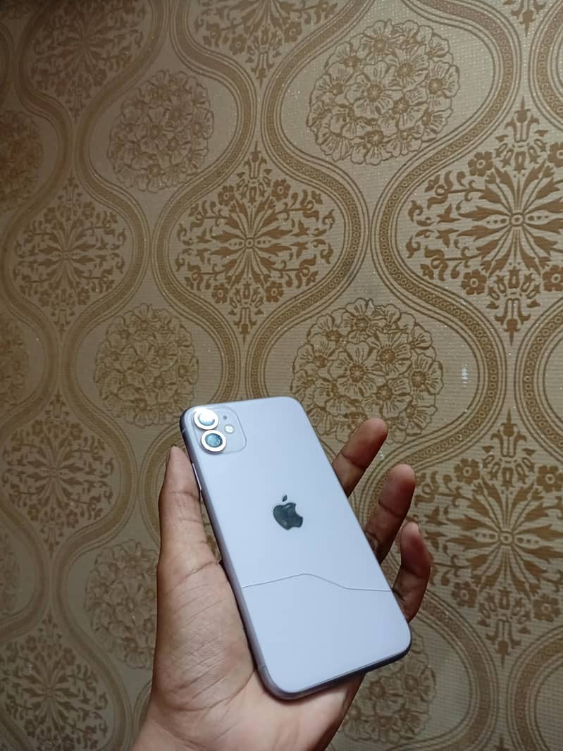 Apple iPhone 11 3