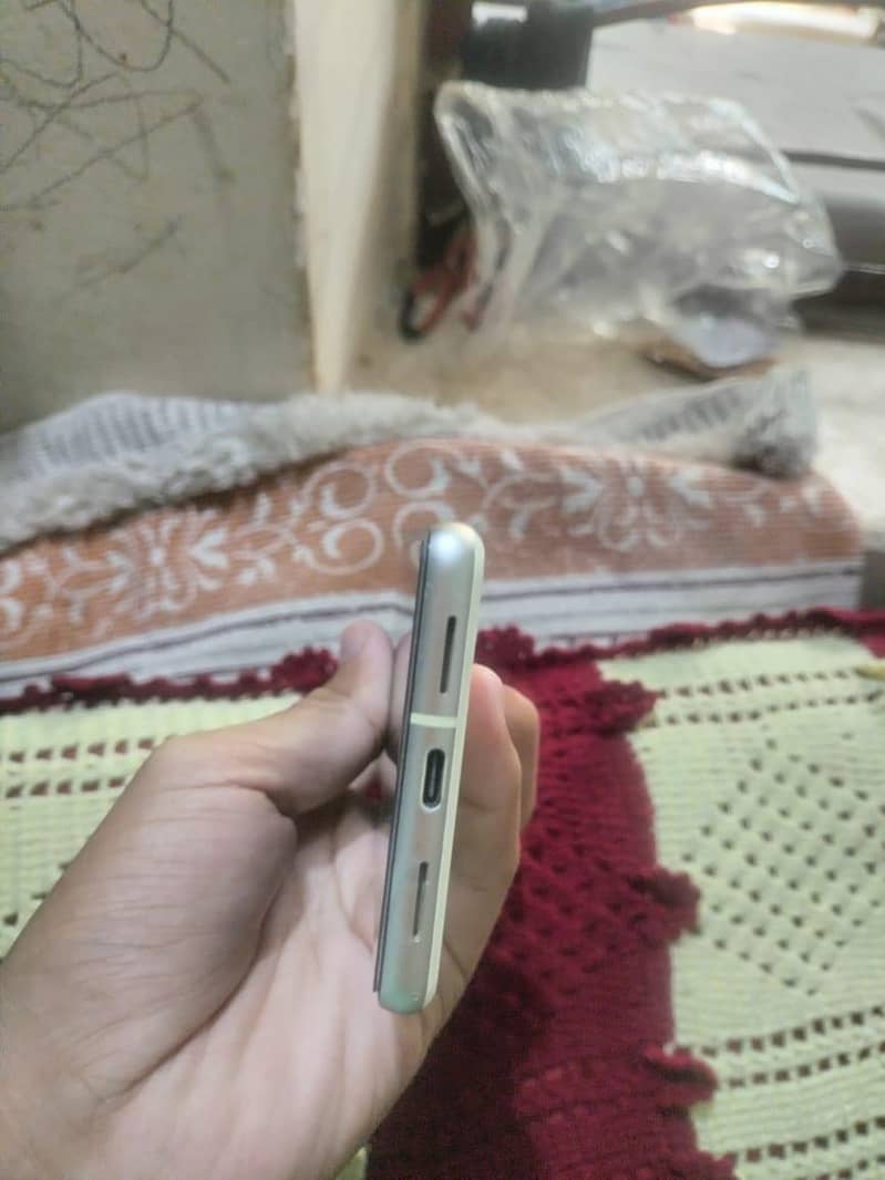 Google Pixel 7 3