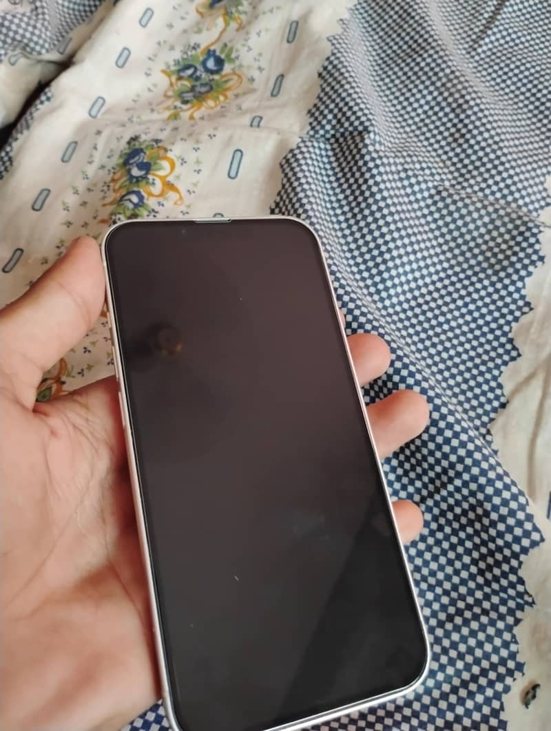 Apple iPhone 13 1