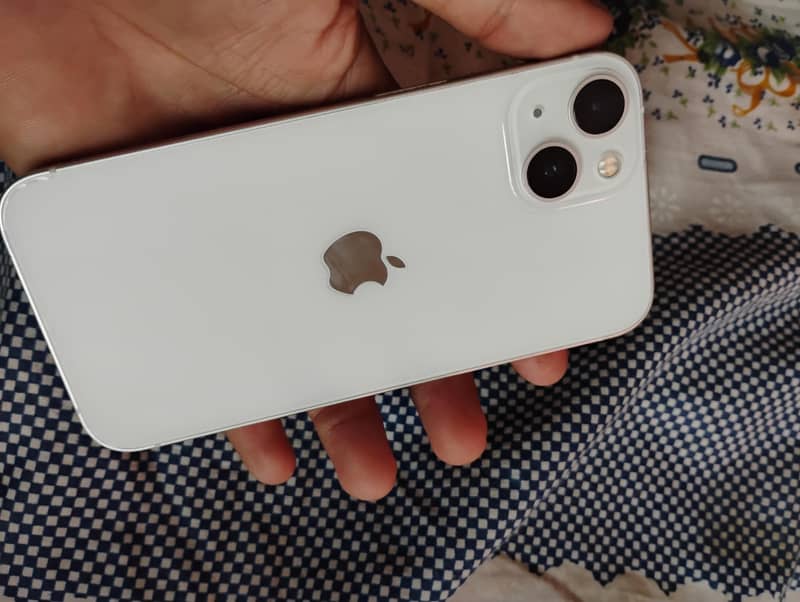 Apple iPhone 13 3