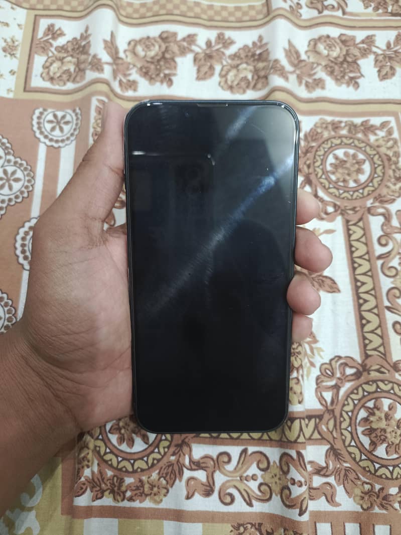 Apple iPhone 13 5