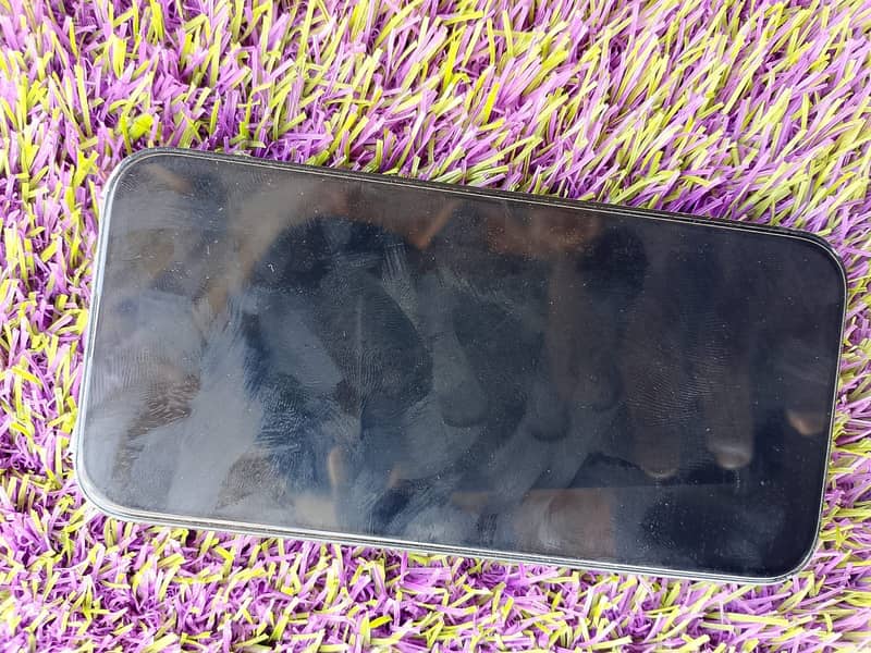 Apple iPhone 16e 2