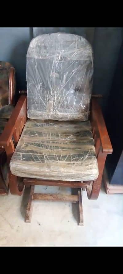 chair for sale looks brand new