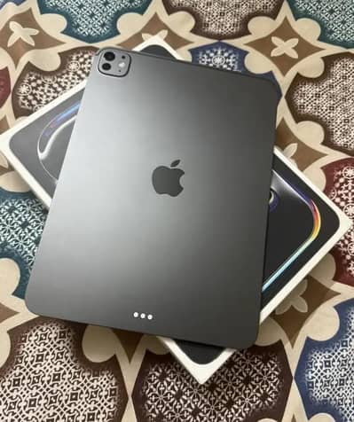 iPad pro m5 chip 256gb storage 11 inches I pad