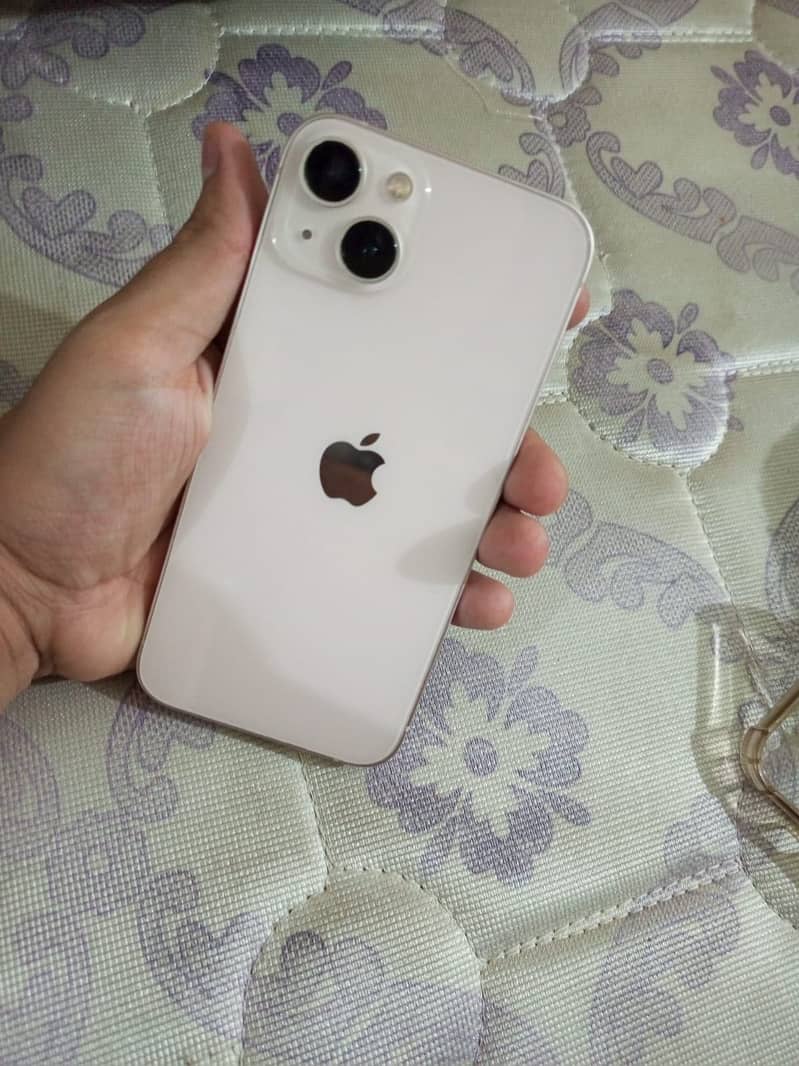 Apple iPhone 13 1