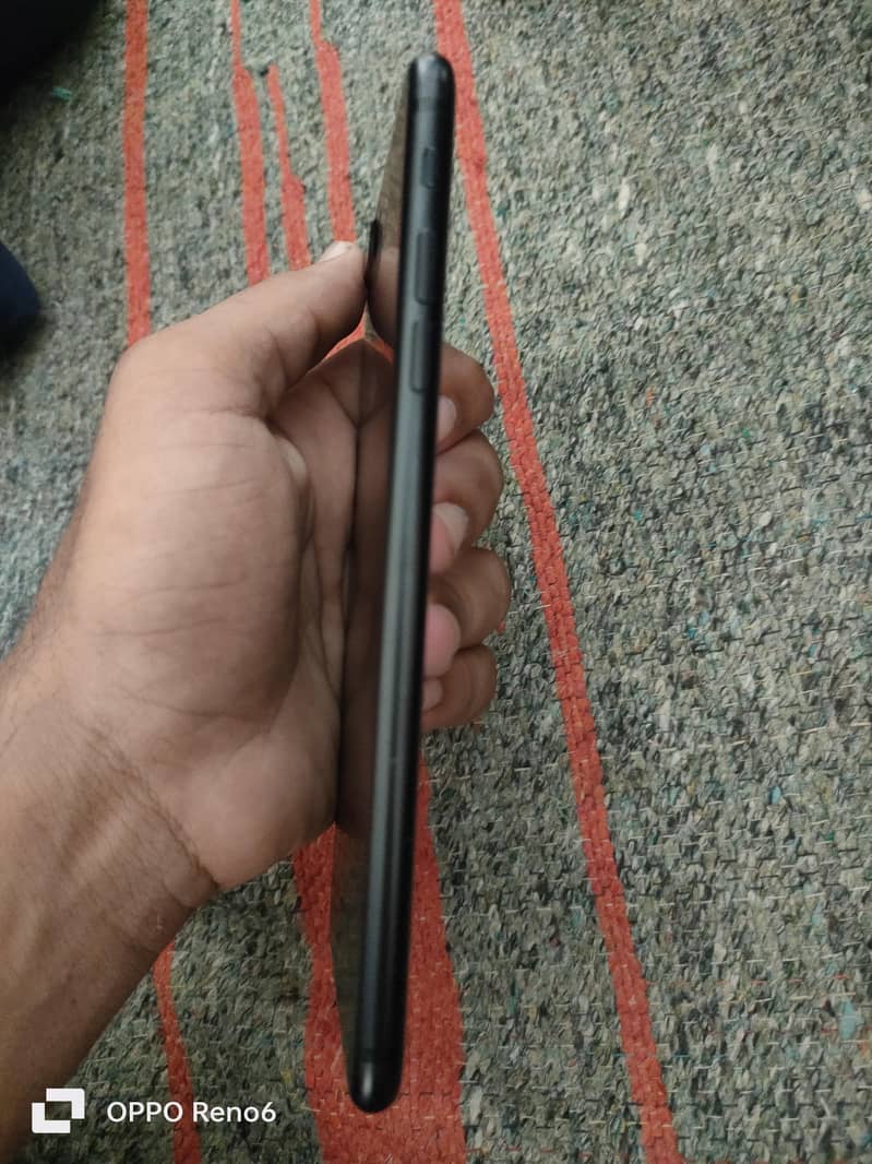 Apple iPhone 7 Plus 5