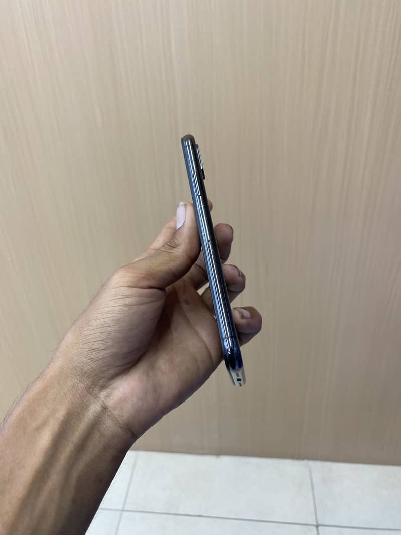 Apple iPhone X 1