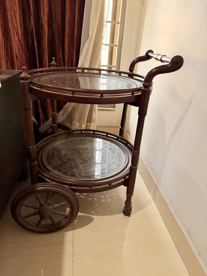 Tea trolley 1