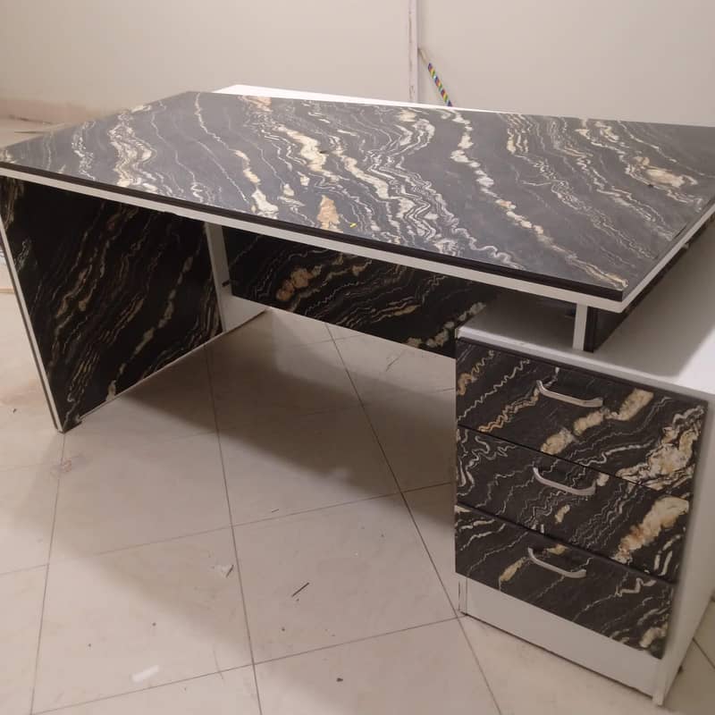 OFFICE TABLE 4