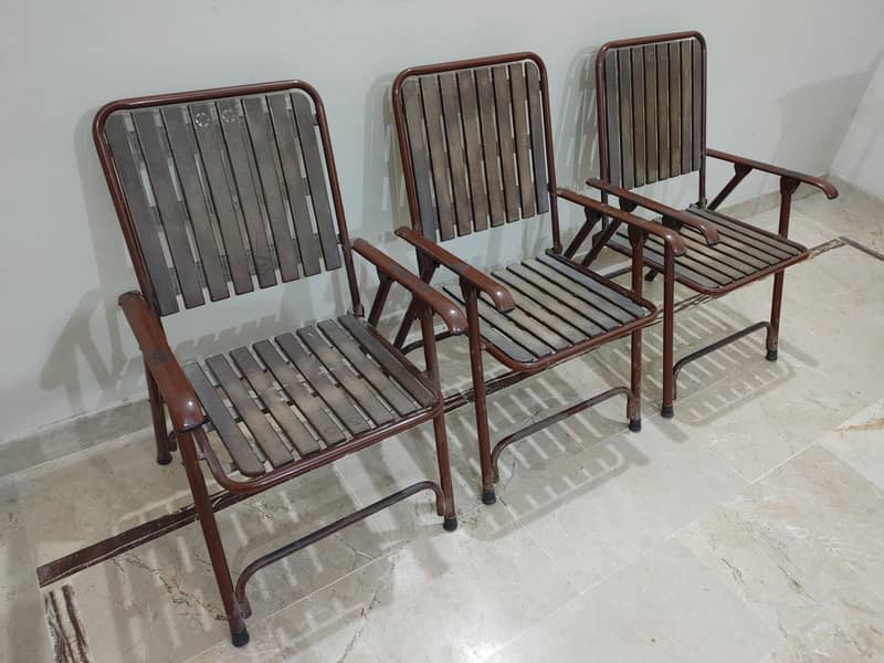 Table and Chairs 5