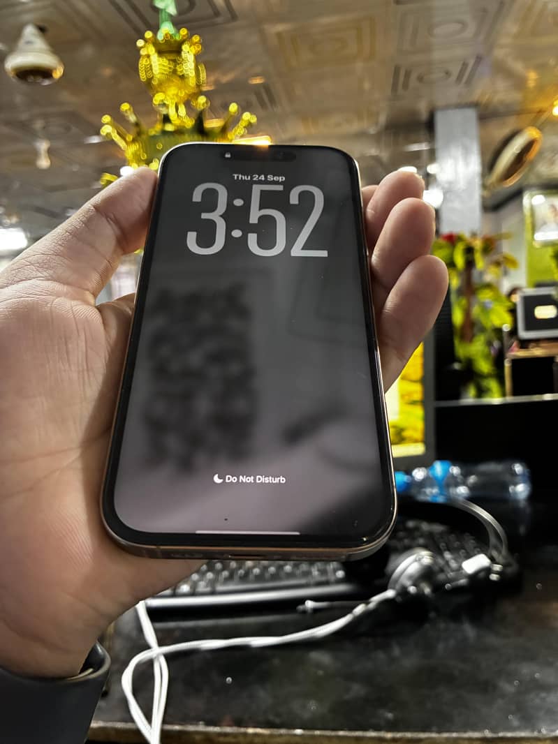 Apple iPhone 16 Pro 6