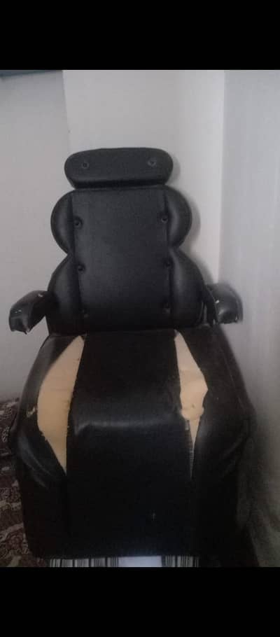 salon chair + faical bed