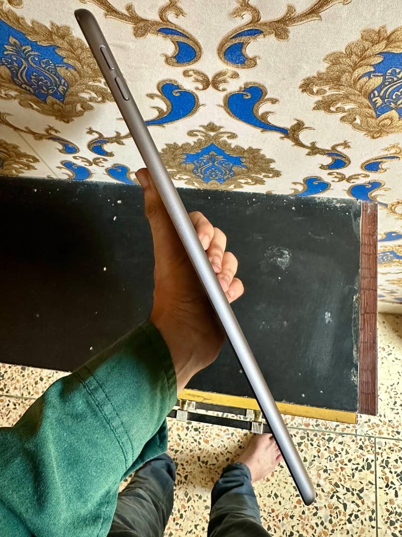 IPAD 8 GENERATION 4