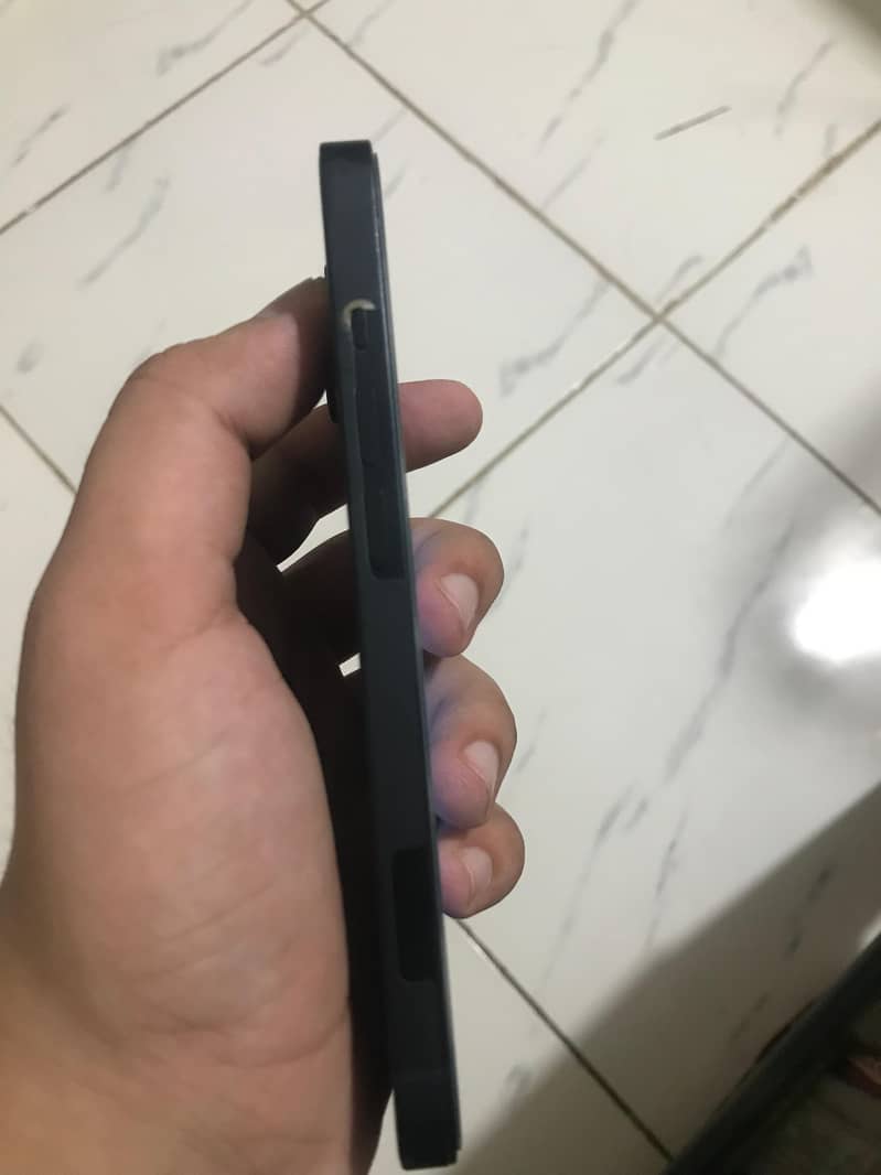 Apple iPhone 14 2