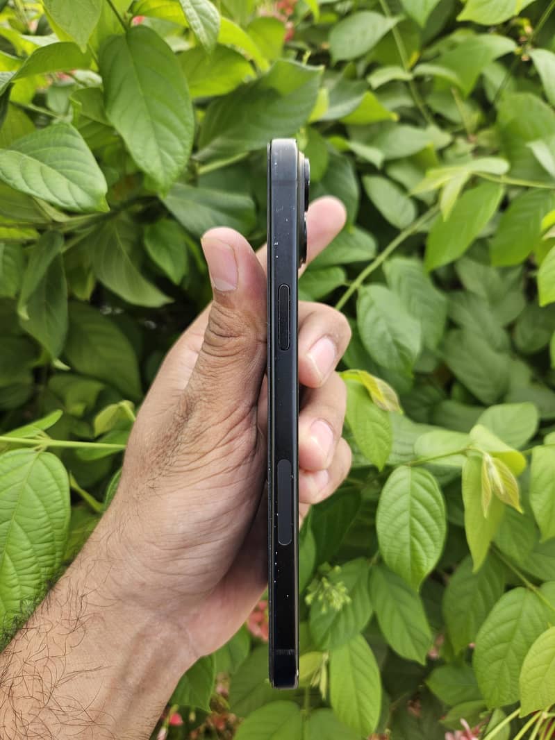 iPhone 15 plus jv 3