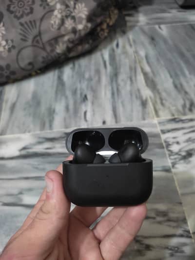 new Mat,black (Pro2) airbuds for sale in good quality