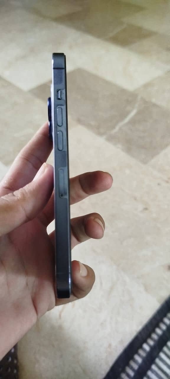 Apple iPhone 13 Pro 1