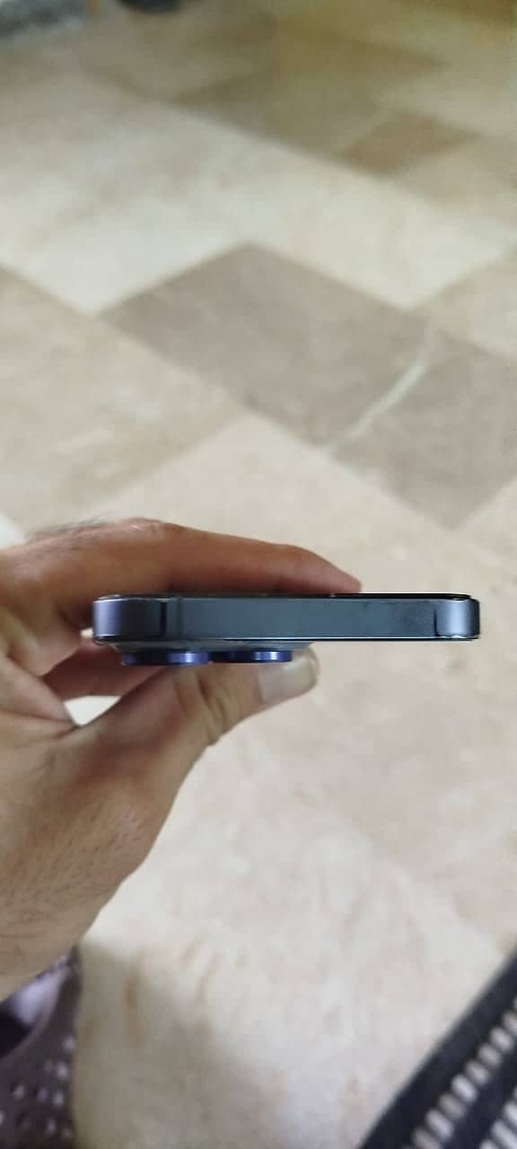 Apple iPhone 13 Pro 3