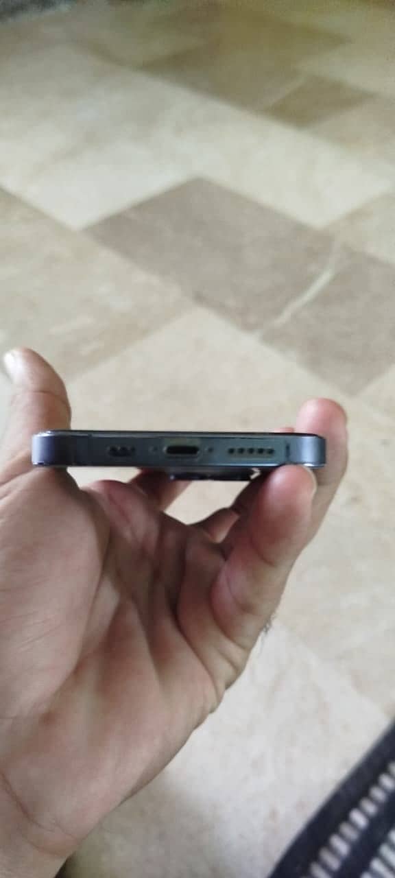 Apple iPhone 13 Pro 4