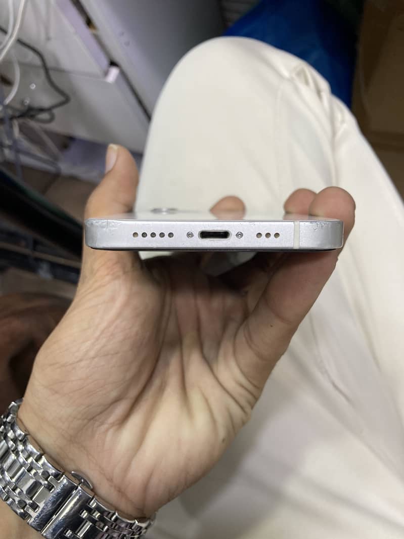 Apple iPhone 12 2