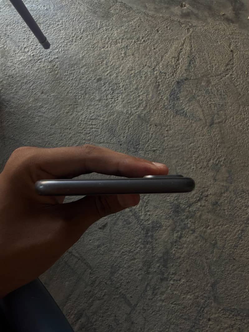 Apple iPhone 8 Plus 6
