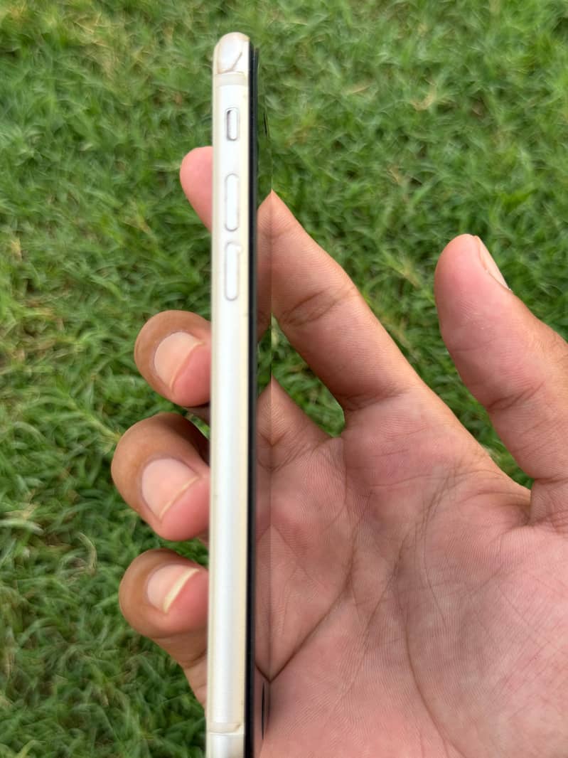 useApple iPhone SE 3rd generation 2