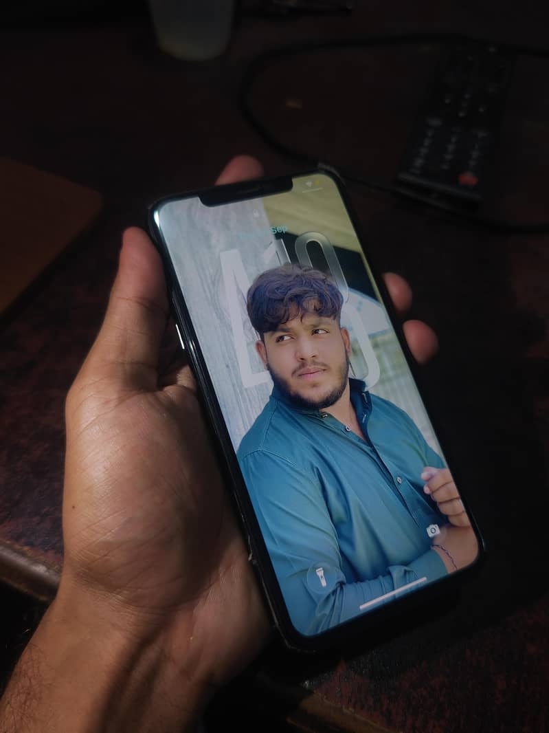 Apple iPhone 11 Pro Max 1