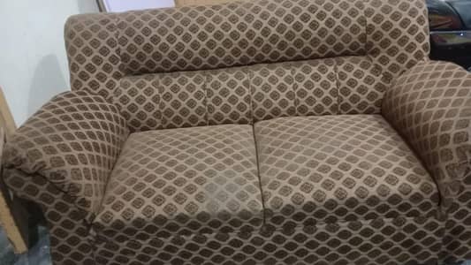2 soft han all ok condion just washed hony wlay han 1 sofa 2 seter ha