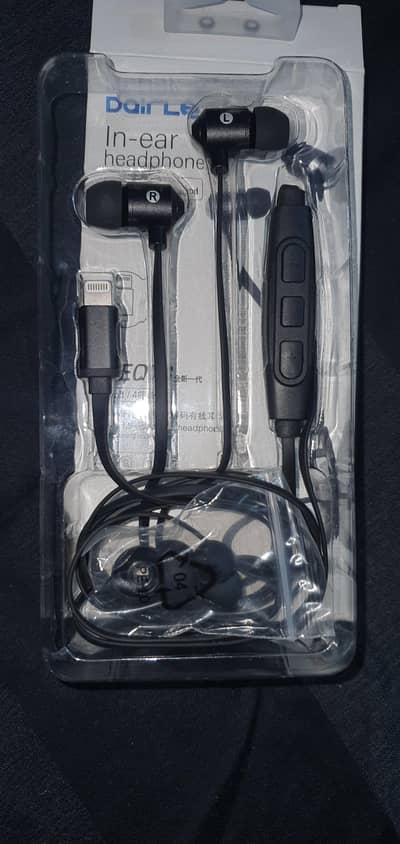 Pressplay 9mm earphone iphone lightning