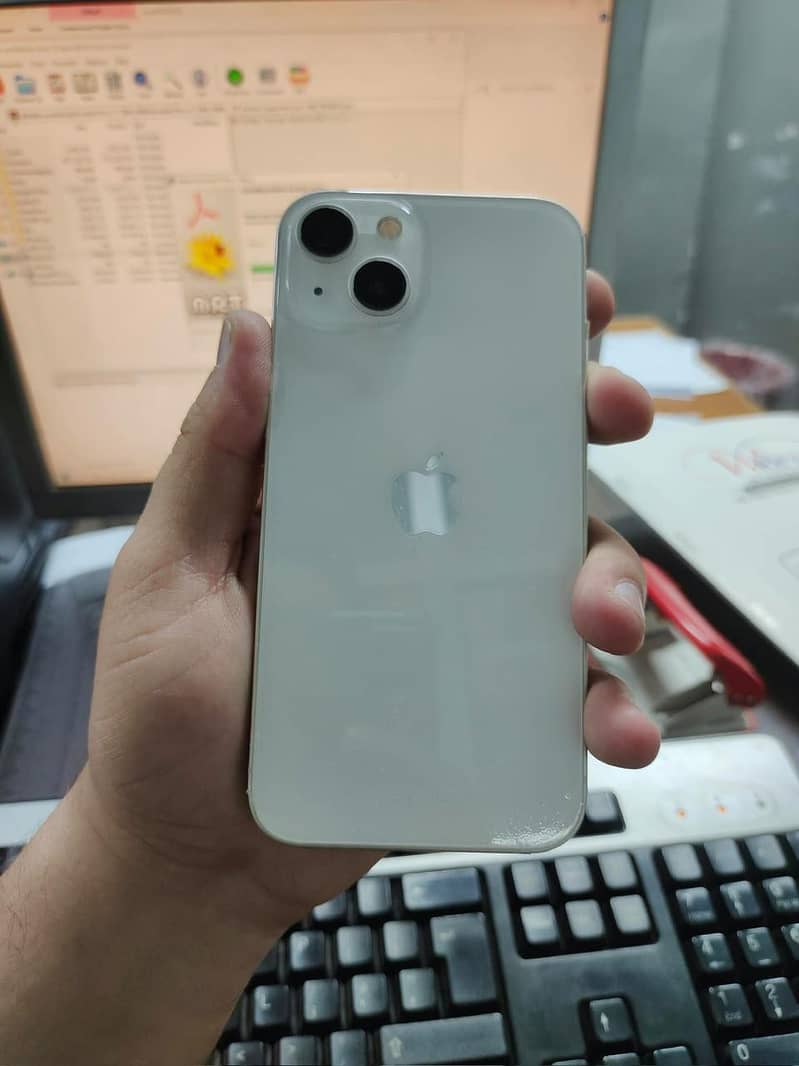 Apple iPhone 13 1