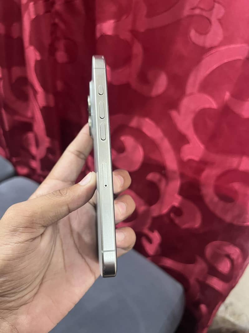Apple iPhone 15 Pro fu 3
