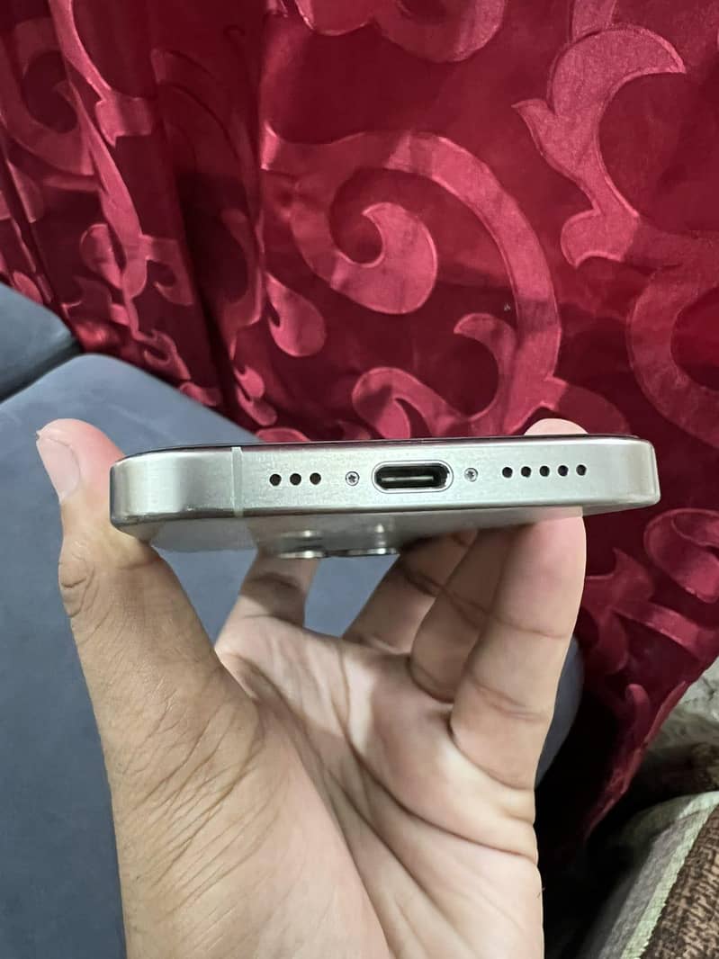 Apple iPhone 15 Pro fu 4