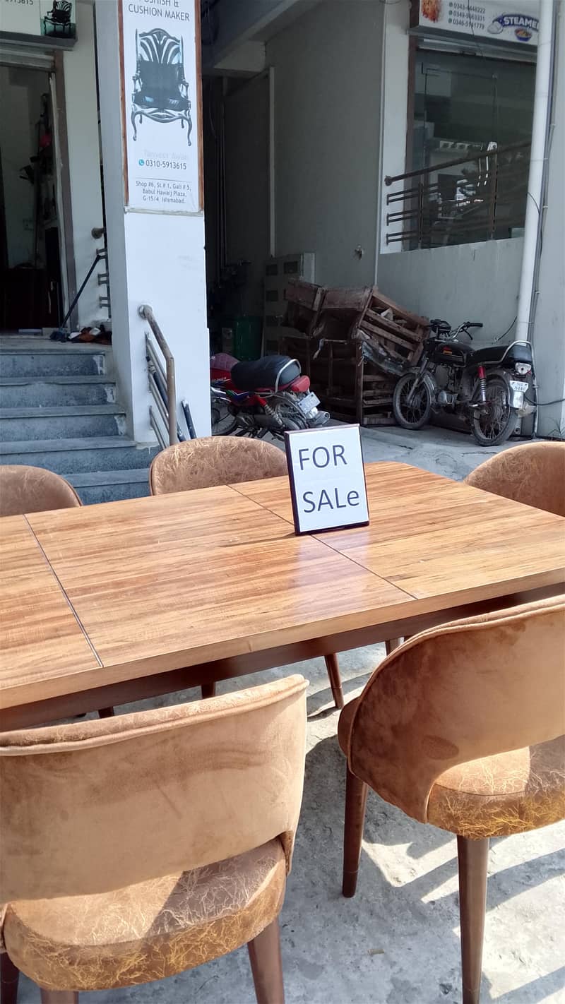 Dining Table with 6 Chairs 2