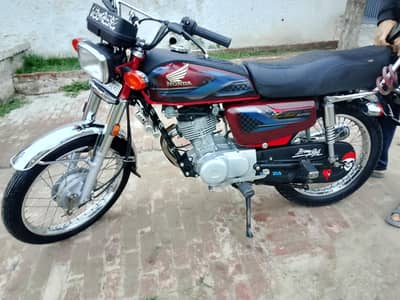 honda 125 good condition all ok 03482742450