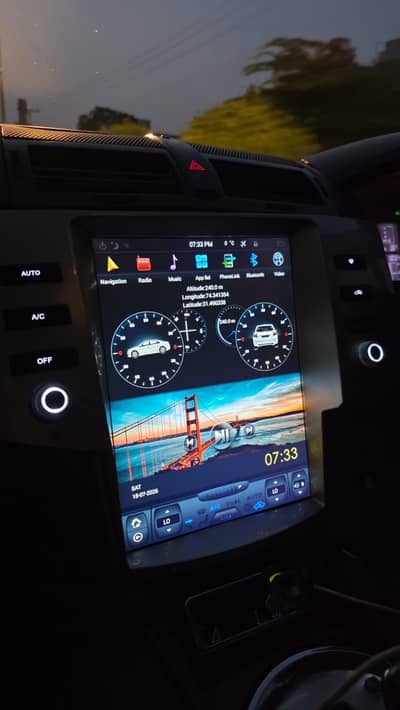 Toyota Mark X (2005-09) LCD Multimedia System Android IPS Display REIZ