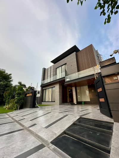 Prime 20 Marla Residence for Sale | DHA Phase 7 | Premium Family Living