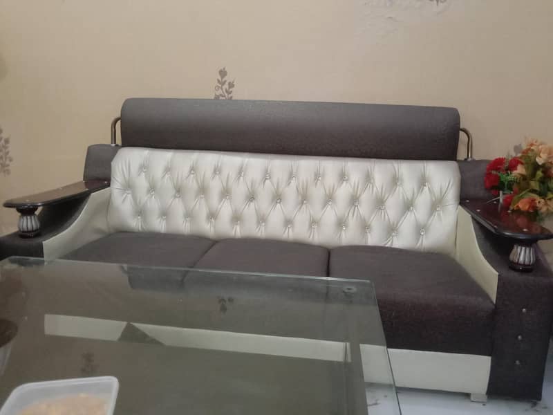 6 sitter sofa 1