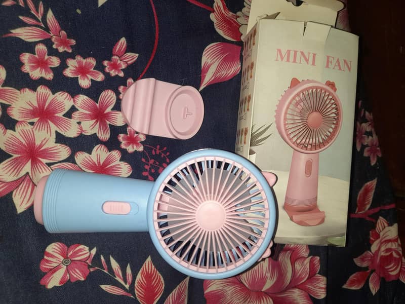 mini fan 0